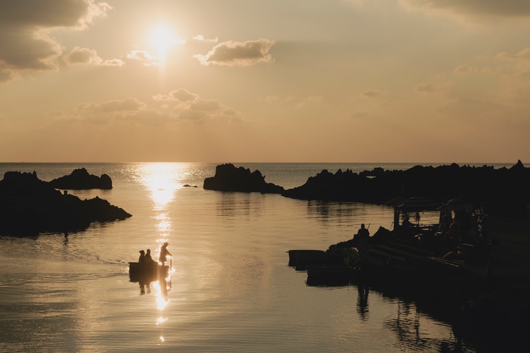 佐渡・宿根木に残る原風景に魅せられて。俳優・工藤阿須加さんと江戸時代にタイムスリップ【通いたくなる島、佐渡】