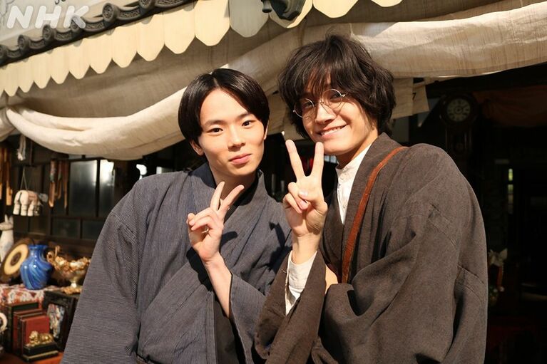 佐野晶哉＆林裕太オフショット（『風、薫る』公式Instagramより）