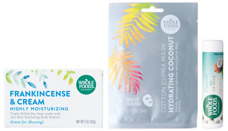 左から：ソープバー 4.49ドル、シートマスク 2.99ドル、リップバーム 2.49ドル。
