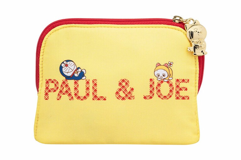 表と裏で違うデザインの「リバーシブルポーチ」。どっちを使おう？(c)Fujiko-Pro