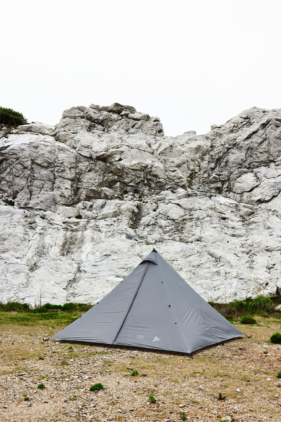 muraco × and wander HERON POLE TENT SHELTER SET 1POLE TENT(Color:gray)／132,000円。