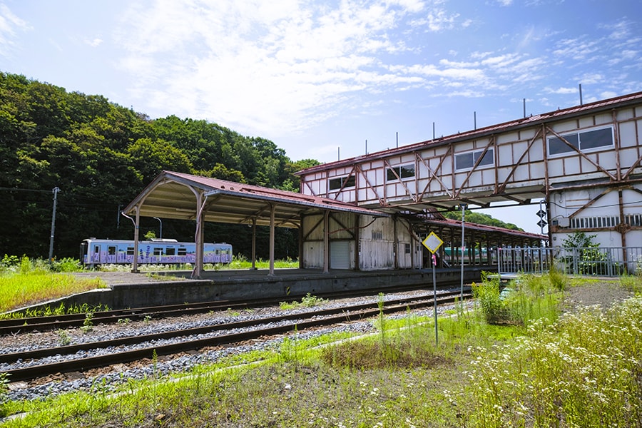 釧路から直通列車で約3時間、釧網線の旅の終着・網走駅。