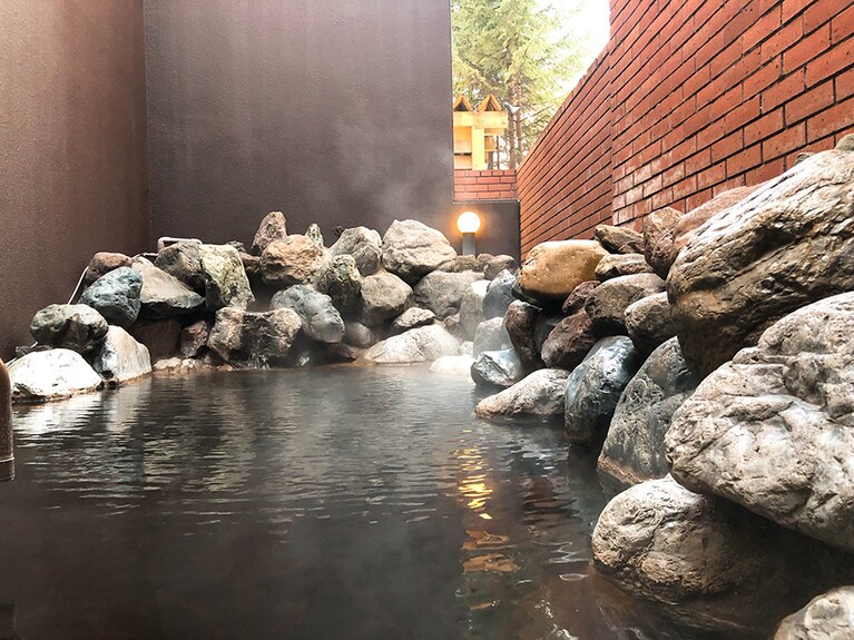 森のスパリゾート 北海道ホテル［北海道／帯広温泉郷］露天風呂。