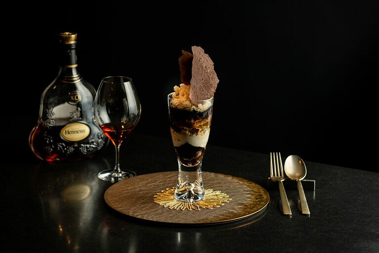 ヘネシーのコニャックを合わせて。3,300円。