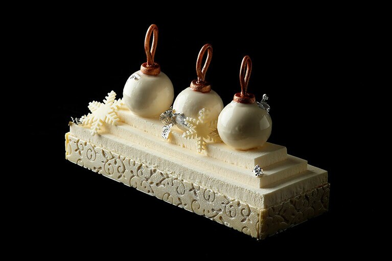 ネージュ ブランシュ(限定150個) 横9cm 縦26cm 高さ14cm 7,000円。