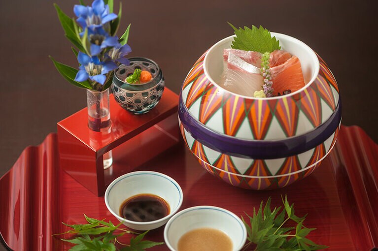 次の料理が楽しみになる会席料理の夕食。見た目も味も大満足。