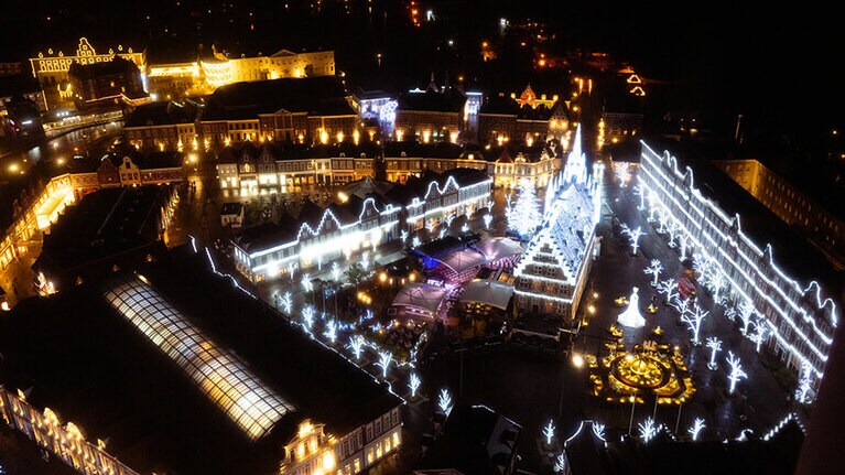 地上80mの展望台、ドムトールンからはハウステンボスのイルミネーションが一望できる。