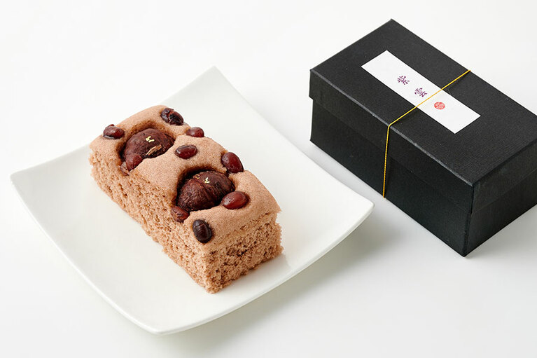 髙林堂「紫雲」1個 724円／栃木県