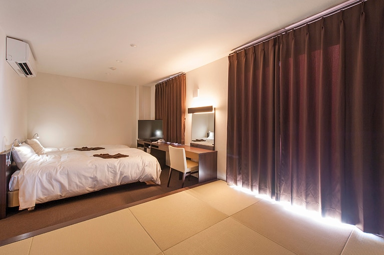 国済寺天然温泉 ハナホテル 深谷＆スパ［埼玉／深谷］和洋室スタンダードルームの客室。