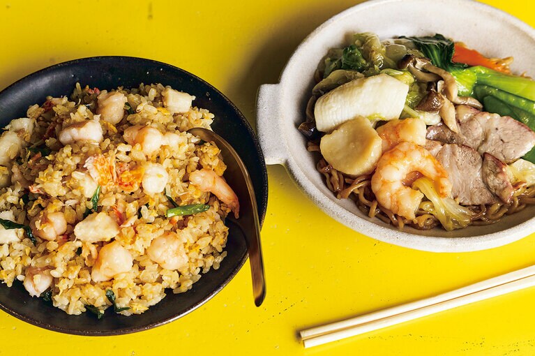 五目焼きそば 1,600円、海鮮X.O.醤炒飯 2,200円（各1食分）。