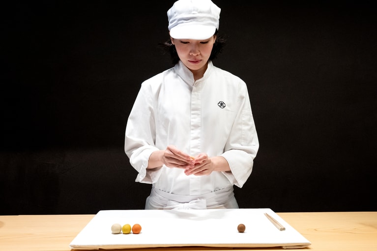 きんとんは予約すれば作るところを目の前で。