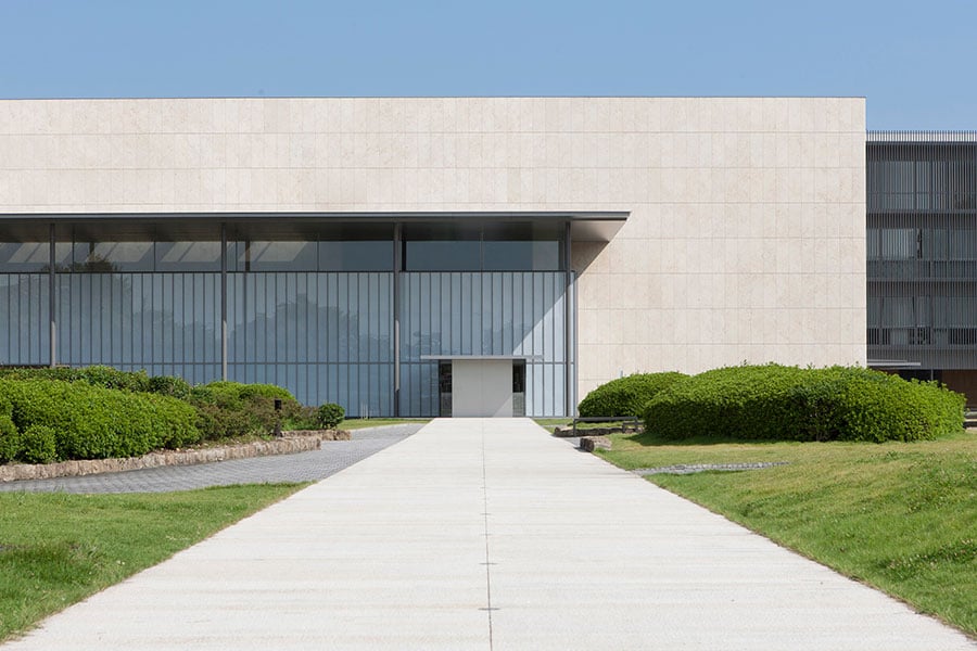 2013年に竣工された平成知新館。日本的な空間構成を取り入れた展示空間で、収蔵品を中心に京文化の神髄をゆっくり楽しめる。