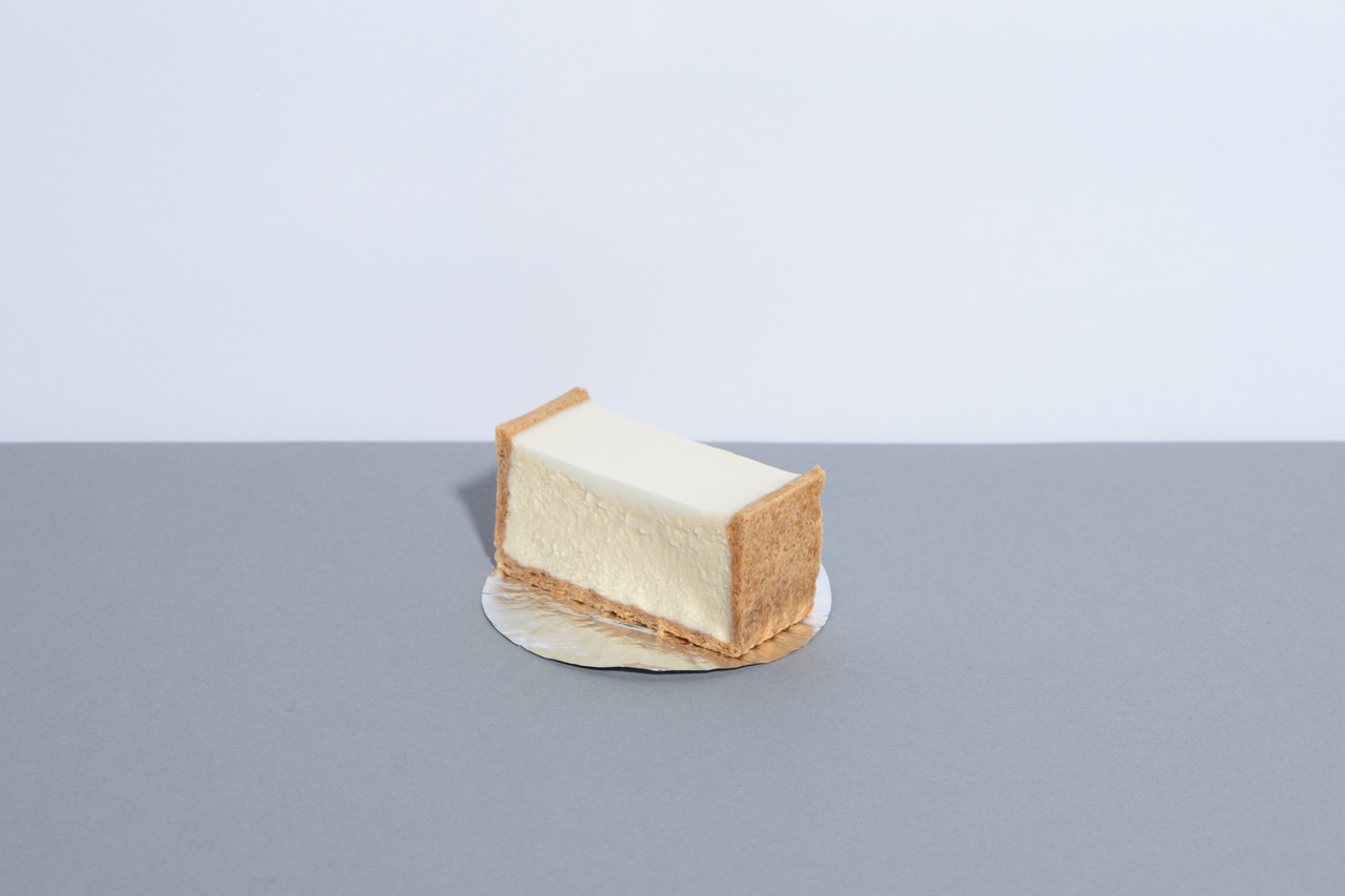 「チーズケーキ」680円。