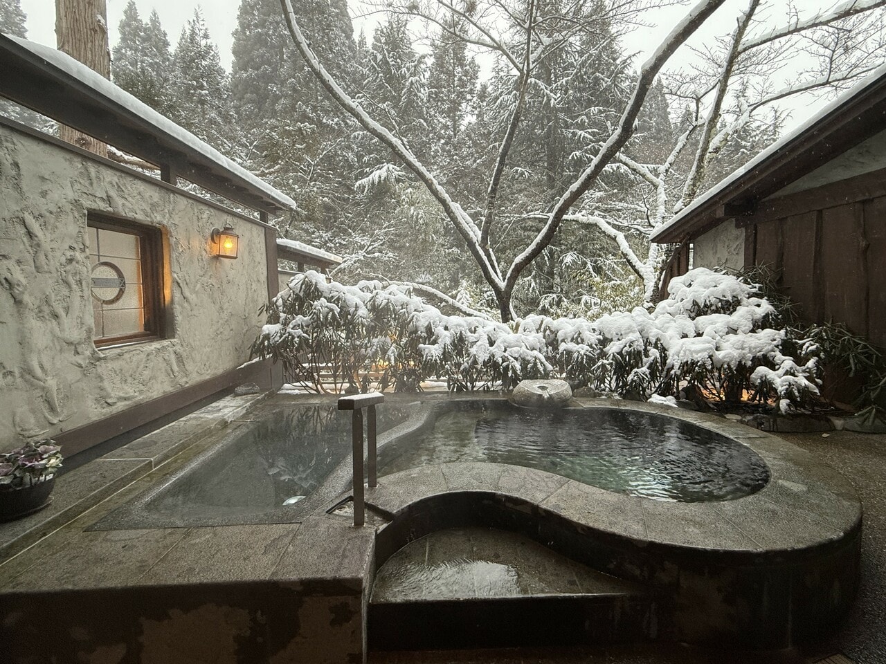 2024年に新設された「仙山亭」のゲスト専用の貸切風呂「原郷の湯」。