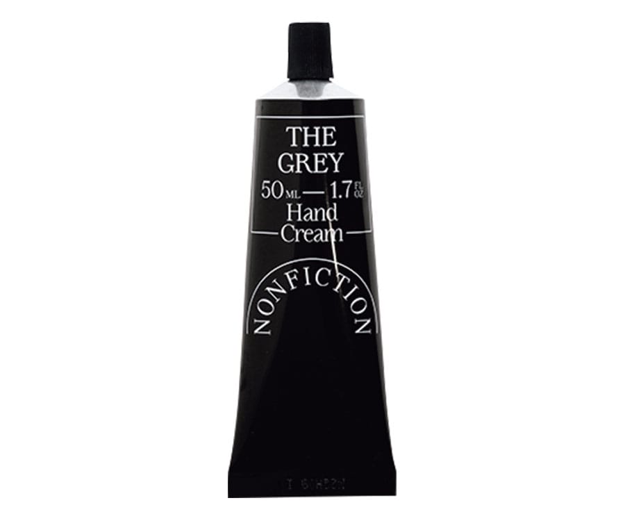 フランス人調香師、モーリス・ルーセル氏とのコラボアイテム「THE GREY」ハンドクリーム 50mL W28,000。