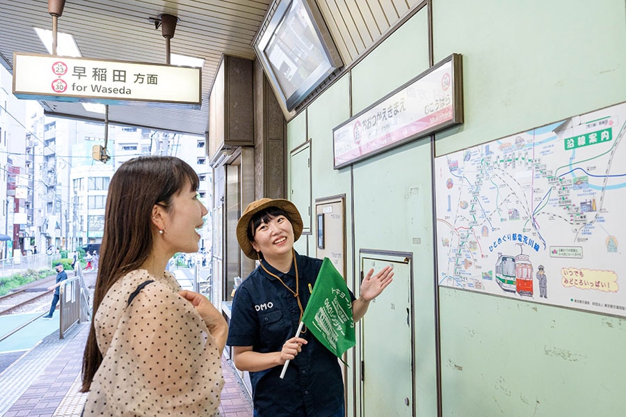 誰でも入ることができる都電の停留場。路線図を見て初めて都電荒川線の全貌を知ることができるのも新鮮で面白い。