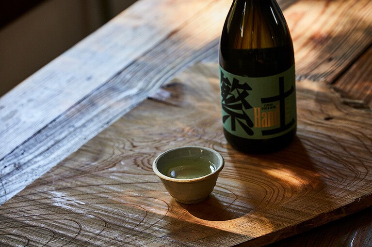 パタゴニア プロビジョンズの日本酒「繁土 2023」（寺田本家）。Taro Terasawa(C)2023Patagonia, Inc.　