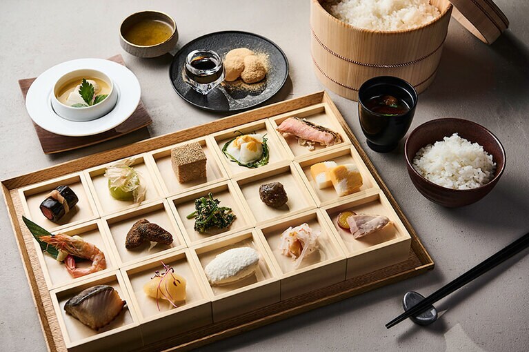 朝食のイメージ。土地由来の食材を体験し、自然の奥深さや岐阜の文化が体験できる。