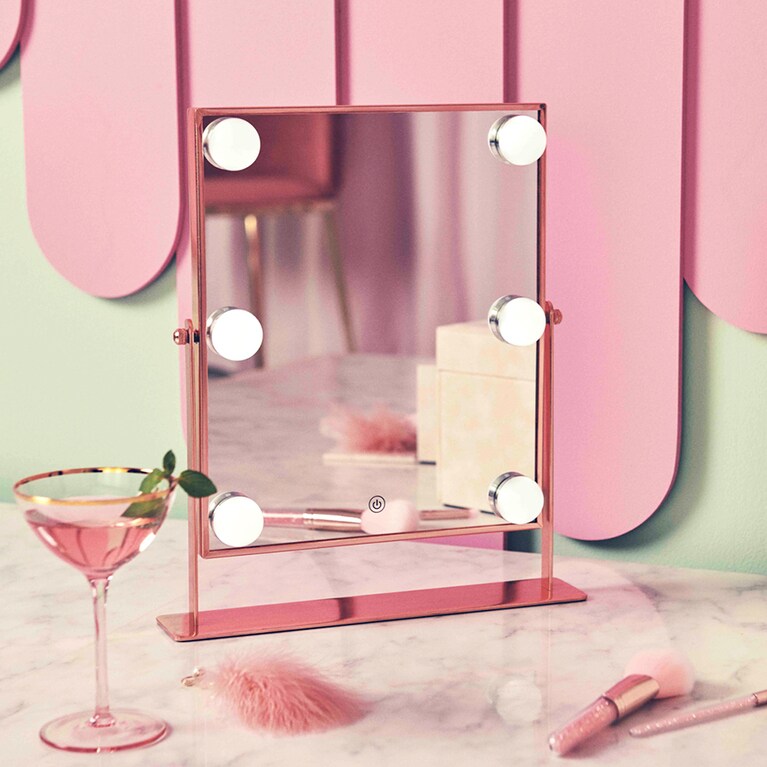 フッツェ ハリウッドミラー スクエアS 7,000～8,000円、ラウンドL 18,000～22,000円、スクエアL 23,000～27,000円。