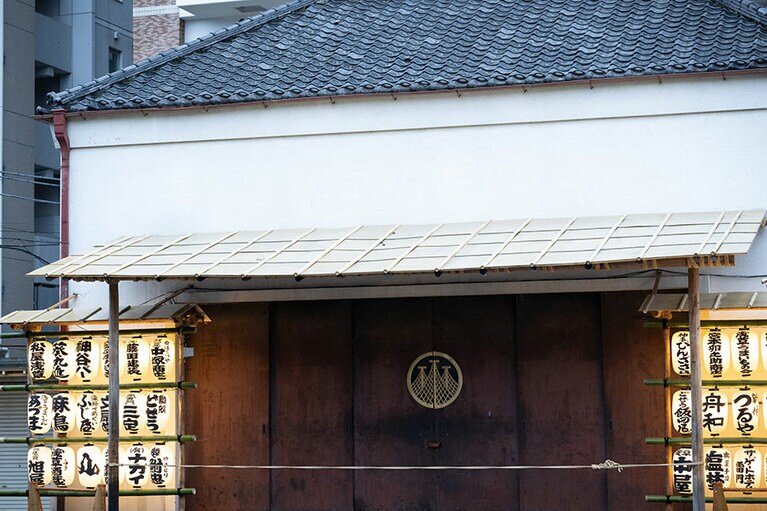 コースは二天門から入り、浅草神社、本堂、西境内、宝蔵門、仲見世、雷門まで。