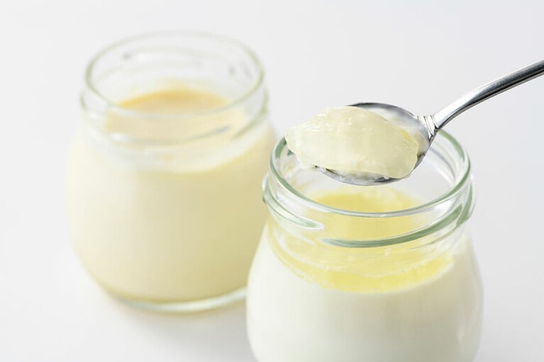 【徳島】砂美かたやまの「てんぐさプリン」左から：チーズプリン、牛乳柚子プリン。