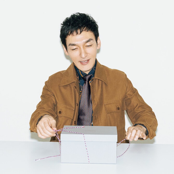 みんな考えすぎだと思います」草彅剛が明かす“贈りもの哲学”と、信頼