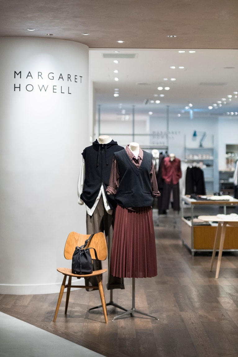 マーガレット・ハウエル 高輪ゲートウェイ店、店内の様子