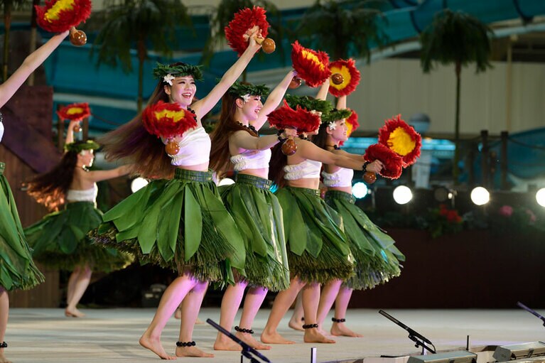 フラガールの情熱的なダンス。