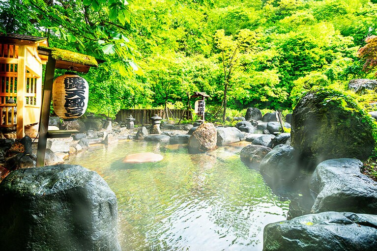 貝掛温泉［新潟／貝掛温泉］露天風呂。