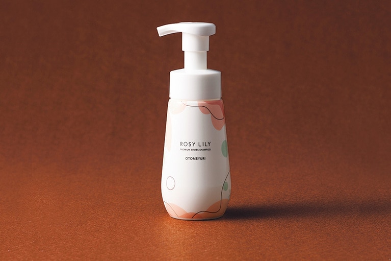 ROSY LILY プレミアムシューズシャンプー OTOMEYURI 200mL 2,200円／eel