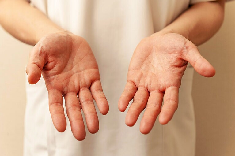 しっかりした手がスーパーゴッドハンドの証。