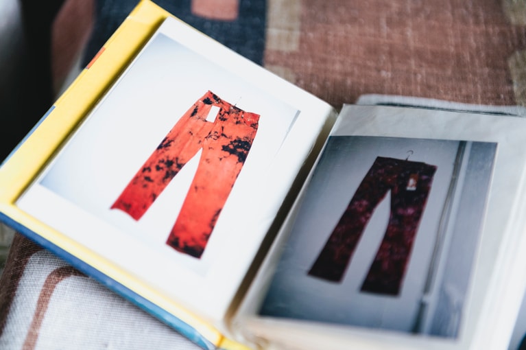 40代の頃、パートナーが営んでいた店では、順子さん自らがリメイクを施した古着も扱っていた。（本人提供）