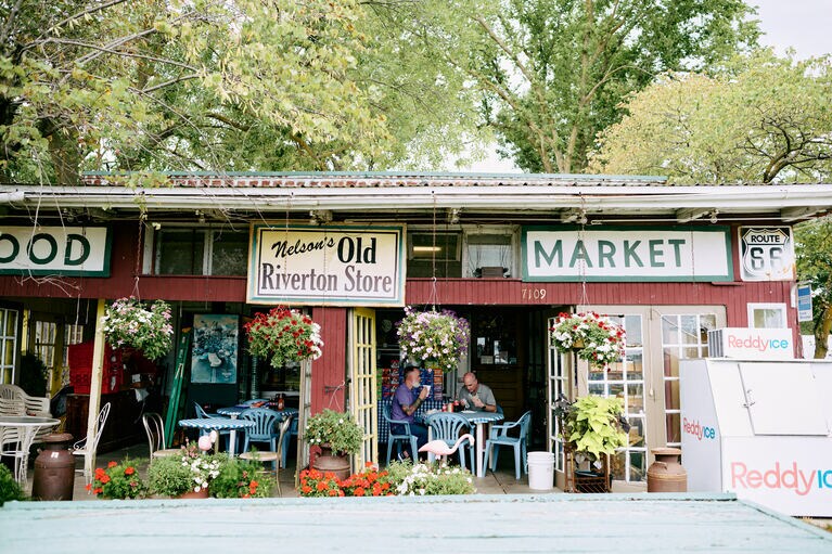 1925年に創業した「ネルソンズ・オールド・リバートン・ストア」。全米歴史登録財に登録されています。photo：Kansas tourism
