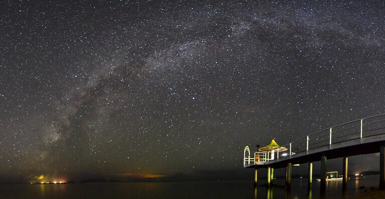 夜空を見上げれば、まさに満天の星に感動……。