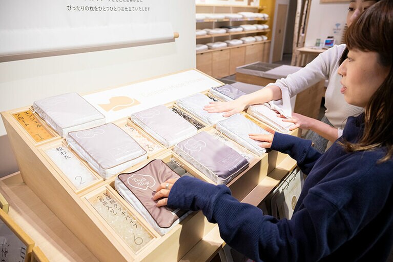 ふわふわ、しゃかしゃか、もっちりなど素材の種類も豊富。