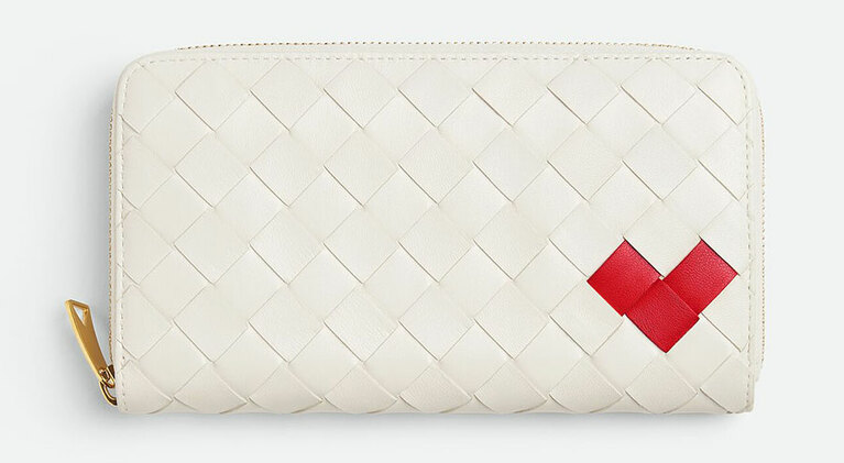 「ジップアラウンドウォレット」143,000円。