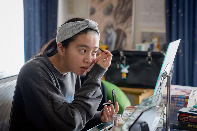 ©映画「女神降臨」製作委員会