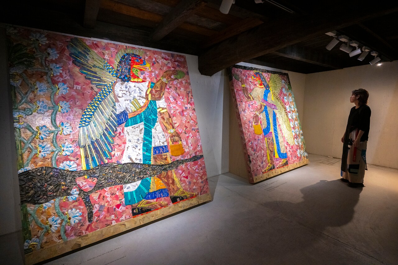 マイケル・ラコウィッツ（Michael Rakowitz）の作品が展示されている梅村商店では、アーティストが滞在中に一緒に開発したマイケルのルーツであるイラクと和食の融合したメニューも楽しめる。