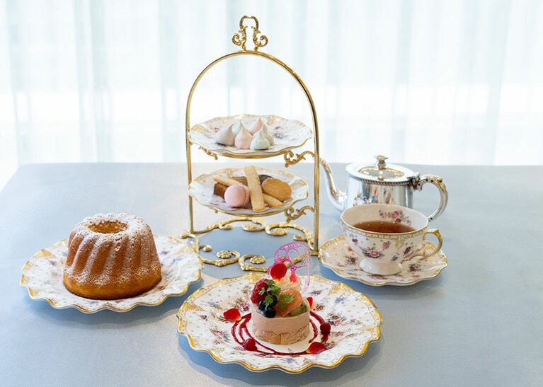 フランスのルイ16世妃マリー・アントワネットが愛したお菓子を、資料に基づいて再現した「マリー・アントワネット妃のお菓子たち」。