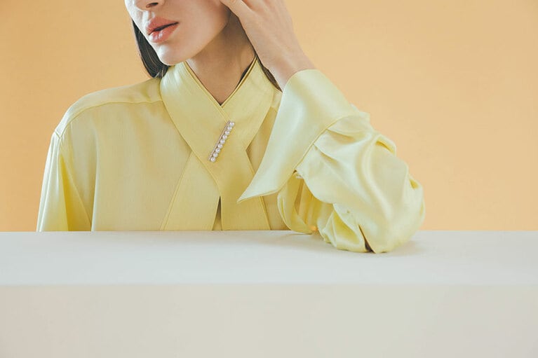 「バランス アイコニック ダイヤモンドパヴェ ブローチ B4435」(WG/あこや真珠/ダイヤモンド) 1,320,000円。