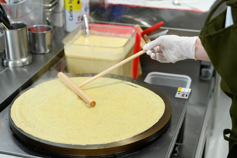 少し茶色がかった生地。