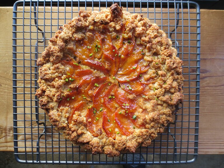 「柿をたくさんもらったのでパイにして、お値段も安く販売しました」とやまださん。