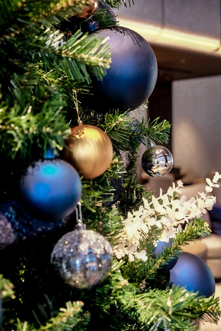 藍色のオーナメント。