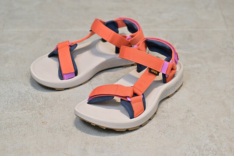 レディース ハイドラトレック サンダル 12,100円／Teva