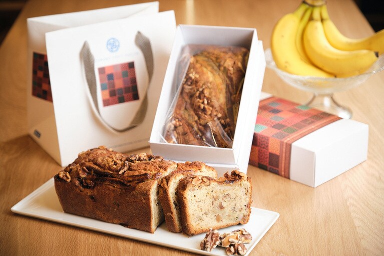 ケーキ各種 650円～。