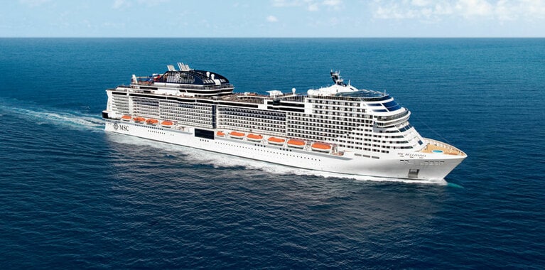 日本への来港外国客船では最大級となるMSCベリッシマ。ゴッドマザー（名付け親）は、かの伝説の女優ソフィア・ローレン。