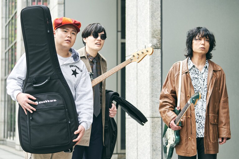 Ⓒ石黒正数・徳間書店／映画『ネムルバカ』製作委員会。秘訣は「挨拶」と「質問攻め」と「めげない心」。平祐奈の“スーパーコミュ力”3か条とは