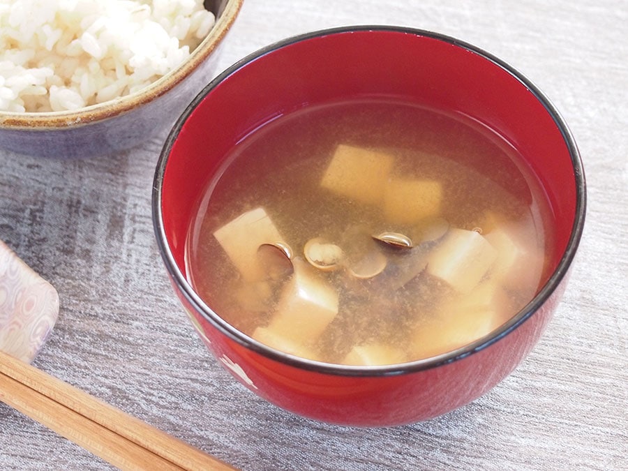 しじみと豆腐の味噌汁。