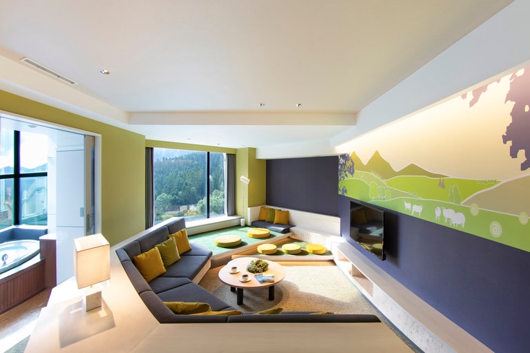 ファミリーに人気の「デザインスイートファイブルーム」は2ベッドルームで5名まで。