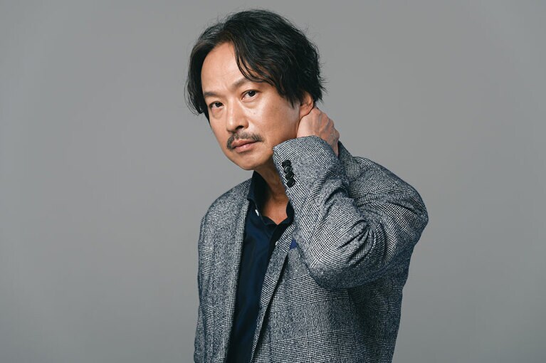 実際の裁判官や弁護士の方にお会いして、話を聞いたり、法廷に行って裁判の雰囲気を見て感じ取った。